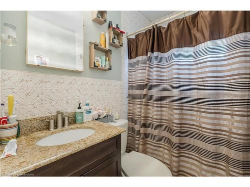 253 West 33Rd Street, Hamilton, ON - Indoor Photo Showing Bathroom