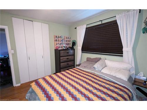 253 West 33Rd Street, Hamilton, ON - Indoor Photo Showing Bedroom