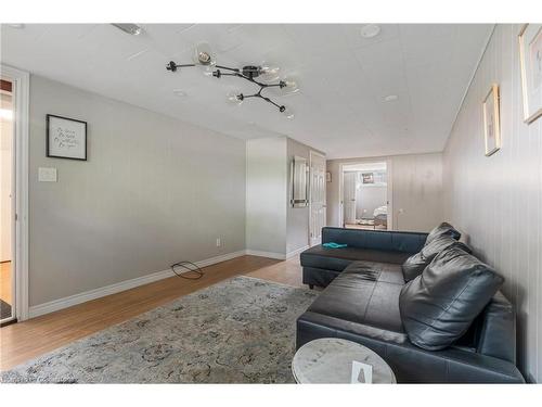 253 West 33Rd Street, Hamilton, ON - Indoor Photo Showing Other Room