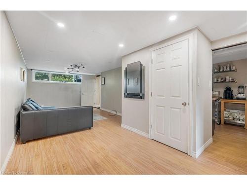 253 West 33Rd Street, Hamilton, ON - Indoor Photo Showing Other Room