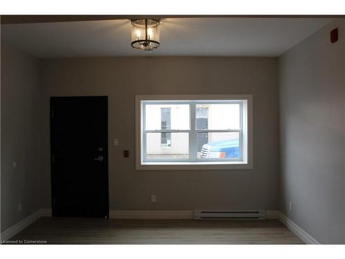 103-69 East Main Street, Welland, ON - Indoor Photo Showing Other Room