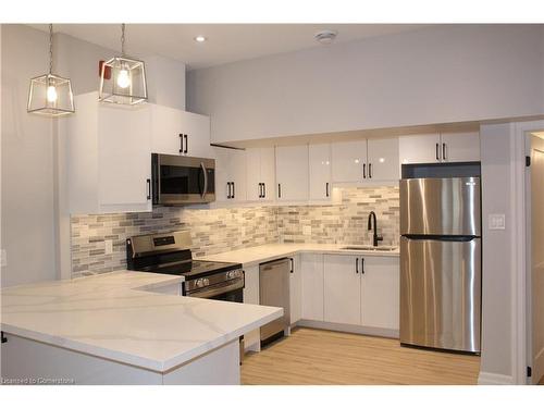 103-69 East Main Street, Welland, ON - Indoor Photo Showing Kitchen With Stainless Steel Kitchen With Upgraded Kitchen