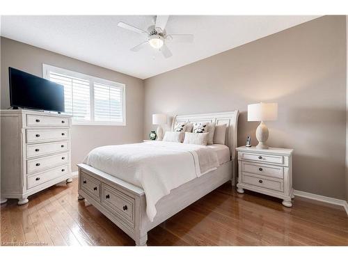 41-2243 Turnberry Road, Burlington, ON - Indoor Photo Showing Bedroom