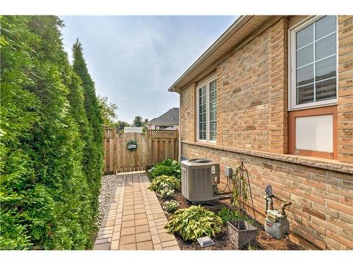 41-2243 Turnberry Road, Burlington, ON - Outdoor With Exterior