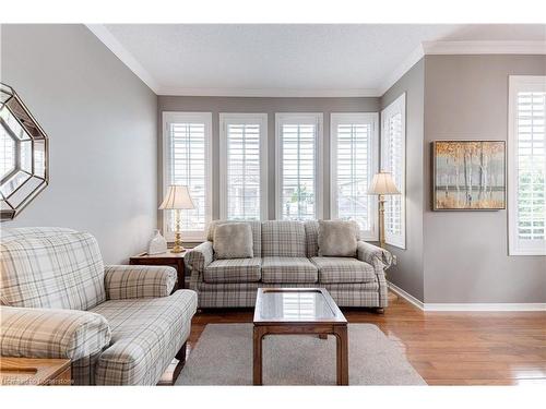 41-2243 Turnberry Road, Burlington, ON - Indoor Photo Showing Living Room