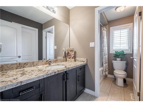 97 Chartwell Circle, Hamilton, ON - Indoor Photo Showing Bathroom