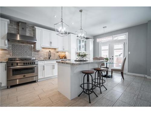 97 Chartwell Circle, Hamilton, ON - Indoor Photo Showing Kitchen With Upgraded Kitchen