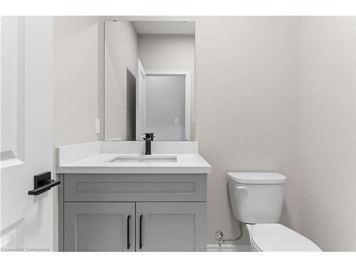 33 Hampshire Place, Stoney Creek, ON - Indoor Photo Showing Bathroom