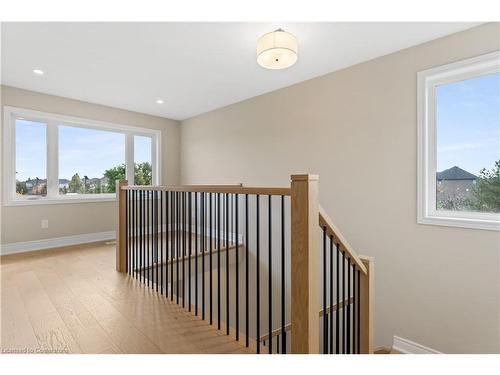 33 Hampshire Place, Stoney Creek, ON - Indoor Photo Showing Other Room