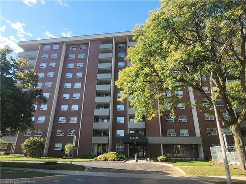 905-1415 Ghent Avenue, Burlington, ON - Outdoor With Balcony With Facade