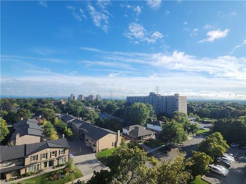 905-1415 Ghent Avenue, Burlington, ON - Outdoor With View