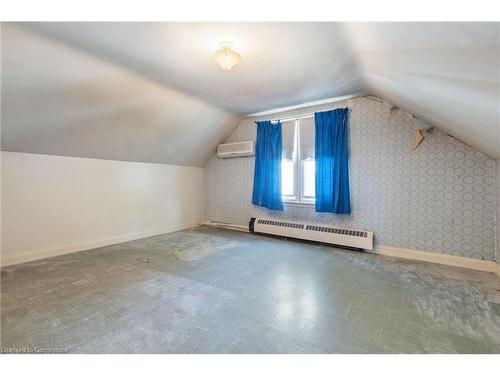 2027 Churchill Avenue, Burlington, ON - Indoor Photo Showing Other Room