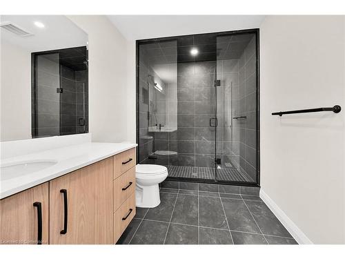 35 Kingfisher Drive, Hamilton, ON - Indoor Photo Showing Bathroom