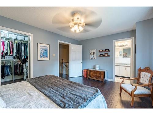 18-2880 Headon Forest Drive, Burlington, ON - Indoor Photo Showing Bedroom