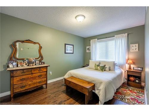 18-2880 Headon Forest Drive, Burlington, ON - Indoor Photo Showing Bedroom