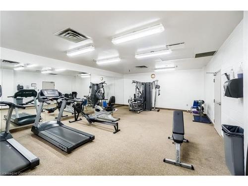 809-5080 Pinedale Avenue, Burlington, ON - Indoor Photo Showing Gym Room