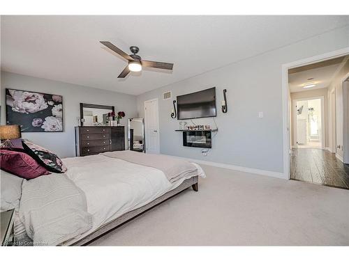 139 Humphrey Street, Hamilton, ON - Indoor Photo Showing Bedroom