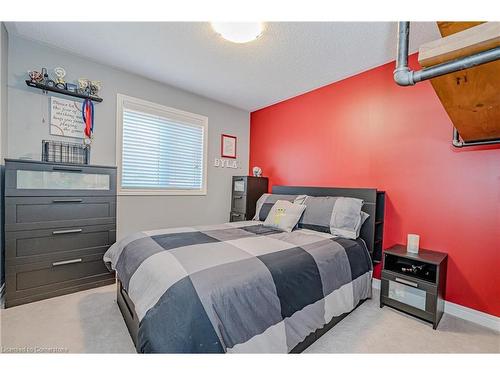 139 Humphrey Street, Hamilton, ON - Indoor Photo Showing Bedroom