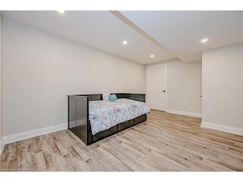 139 Humphrey Street, Hamilton, ON - Indoor Photo Showing Bedroom