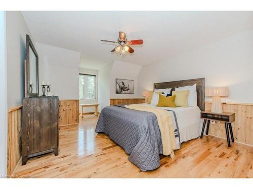 5776 Wellington Rd 26, Rockwood, ON - Indoor Photo Showing Bedroom