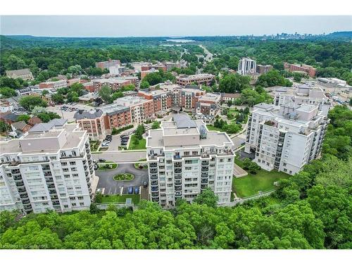 807-3000 Creekside Drive, Dundas, ON - Outdoor With View