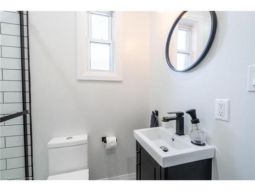 170 Ray Street N, Hamilton, ON - Indoor Photo Showing Bathroom