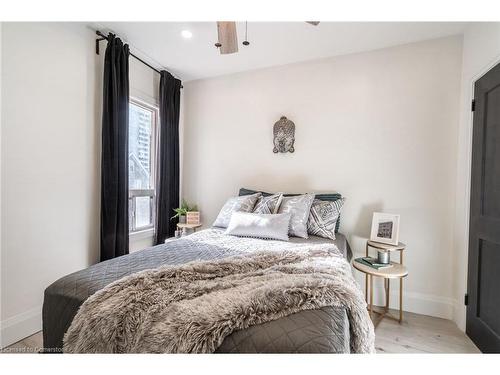 170 Ray Street N, Hamilton, ON - Indoor Photo Showing Bedroom