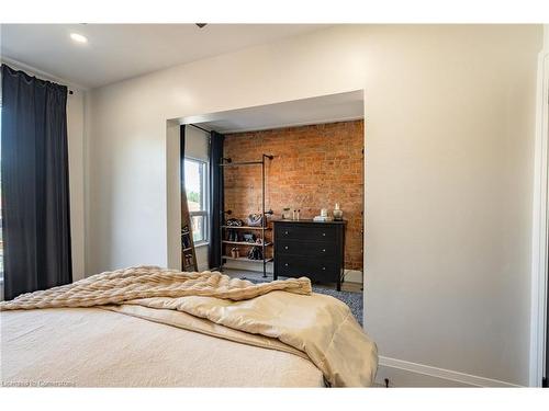 170 Ray Street N, Hamilton, ON - Indoor Photo Showing Bedroom