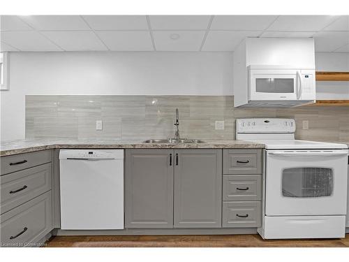 10 Warren Avenue, Hamilton, ON - Indoor Photo Showing Kitchen With Double Sink