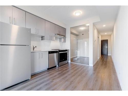 1506-15 Queen Street S, Hamilton, ON - Indoor Photo Showing Kitchen With Stainless Steel Kitchen