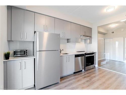 1506-15 Queen Street S, Hamilton, ON - Indoor Photo Showing Kitchen With Stainless Steel Kitchen