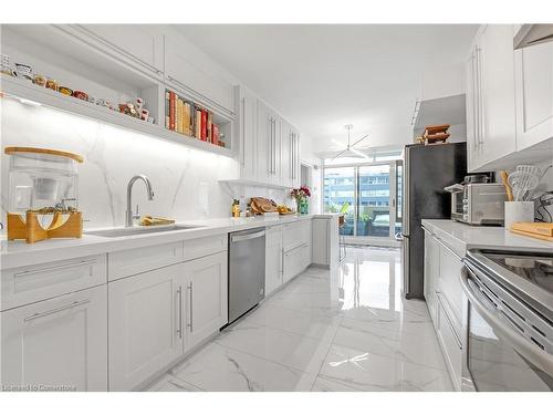 903-1237 North Shore Boulevard E, Burlington, ON - Indoor Photo Showing Kitchen