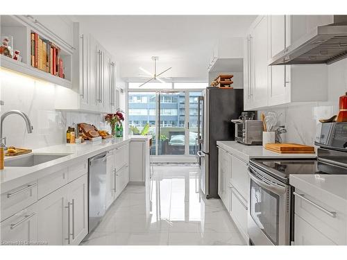 903-1237 North Shore Boulevard E, Burlington, ON - Indoor Photo Showing Kitchen