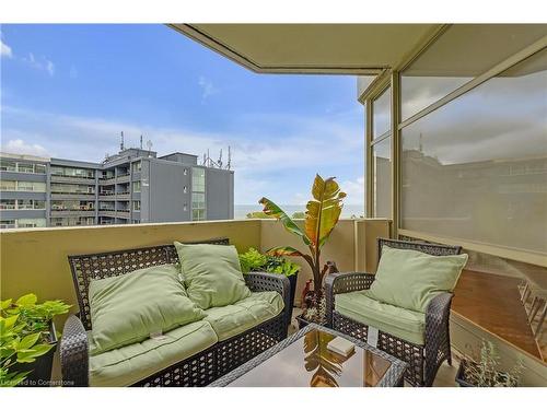 903-1237 North Shore Boulevard E, Burlington, ON - Outdoor With Balcony With Exterior