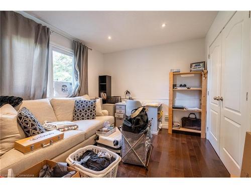 534 Evans Road, Waterdown, ON - Indoor Photo Showing Living Room