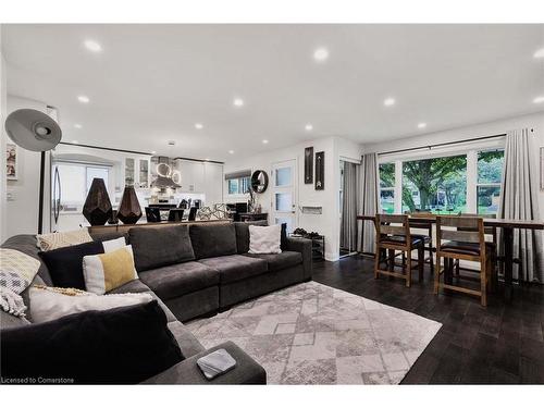 360 Sanatorium Road, Hamilton, ON - Indoor Photo Showing Living Room