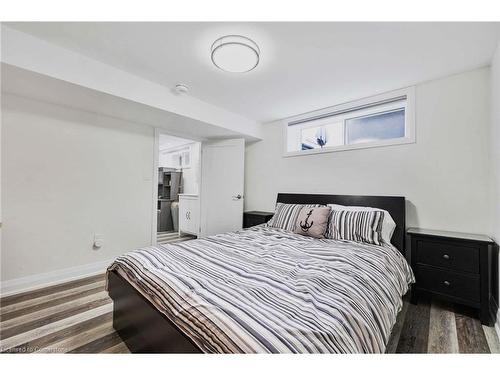 360 Sanatorium Road, Hamilton, ON - Indoor Photo Showing Bedroom