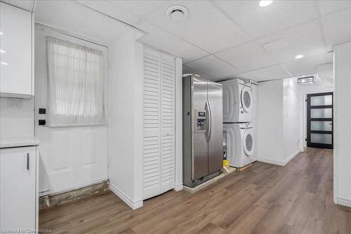 365 Eleanor Place, Ancaster, ON - Indoor Photo Showing Laundry Room