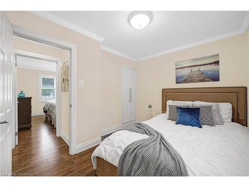 2061 Edinburgh Drive, Burlington, ON - Indoor Photo Showing Bedroom