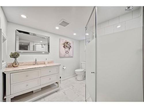 2061 Edinburgh Drive, Burlington, ON - Indoor Photo Showing Bathroom