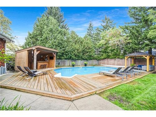 2061 Edinburgh Drive, Burlington, ON - Outdoor