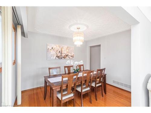 111 Nugent Drive, Hamilton, ON - Indoor Photo Showing Dining Room