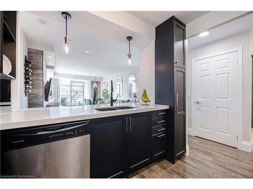 801-442 Maple Avenue, Burlington, ON - Indoor Photo Showing Kitchen With Double Sink