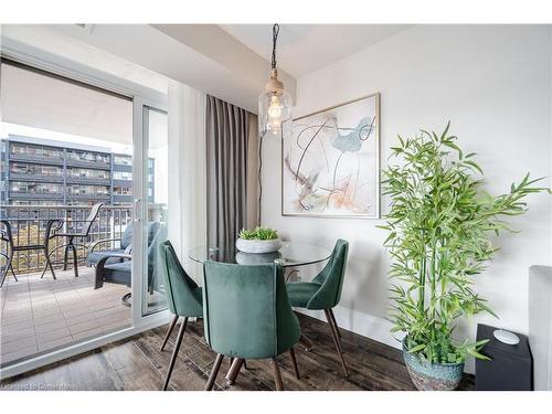 801-442 Maple Avenue, Burlington, ON - Indoor Photo Showing Dining Room