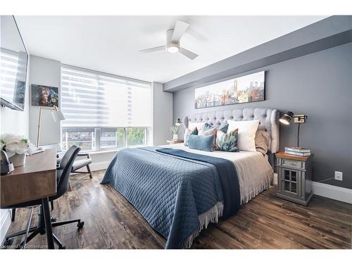 801-442 Maple Avenue, Burlington, ON - Indoor Photo Showing Bedroom