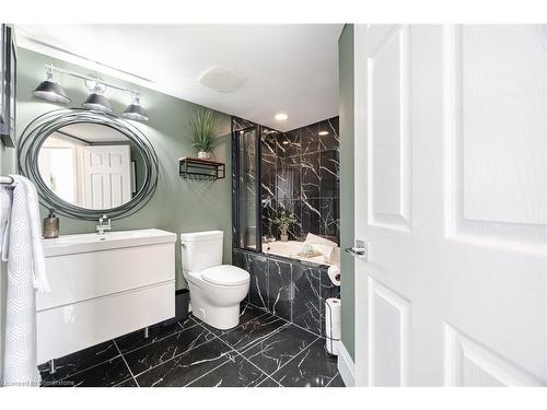 801-442 Maple Avenue, Burlington, ON - Indoor Photo Showing Bathroom