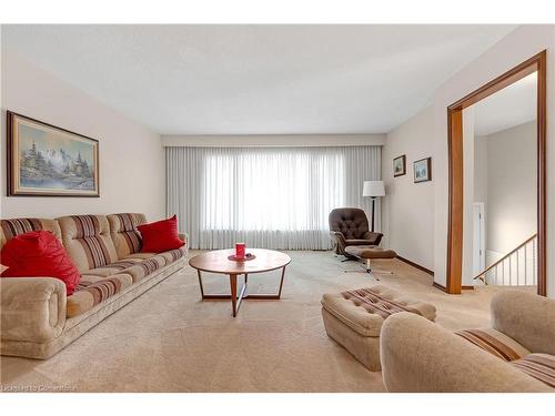 70 Orsett Street, Oakville, ON - Indoor Photo Showing Living Room