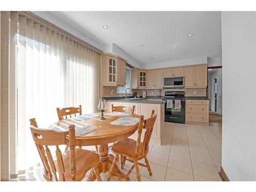 70 Orsett Street, Oakville, ON - Indoor Photo Showing Dining Room