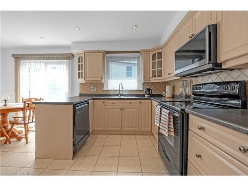 70 Orsett Street, Oakville, ON - Indoor Photo Showing Kitchen