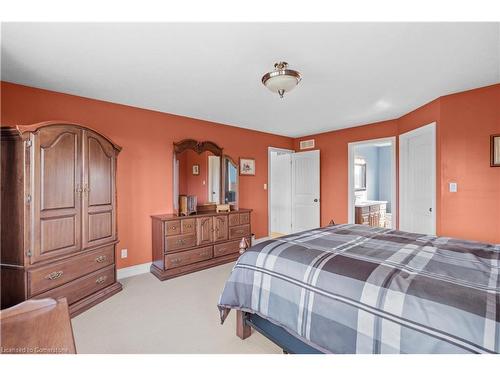 208 6Th Concession Rd E, Flamborough, ON - Indoor Photo Showing Bedroom